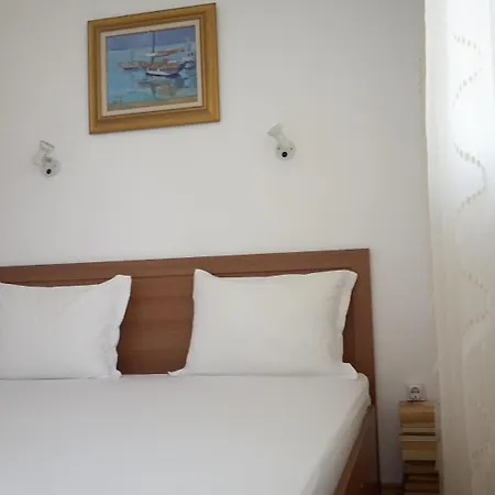 Guest house Kera 2*