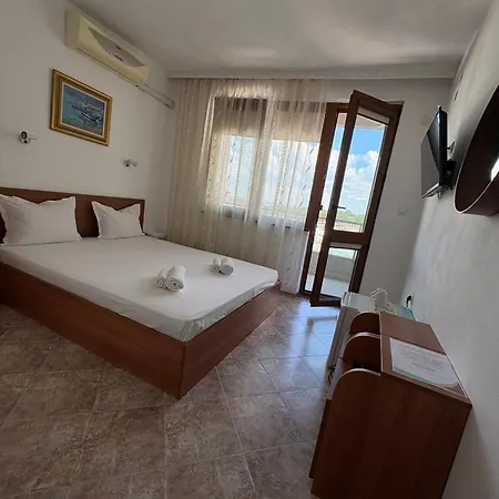 Kera 4*
