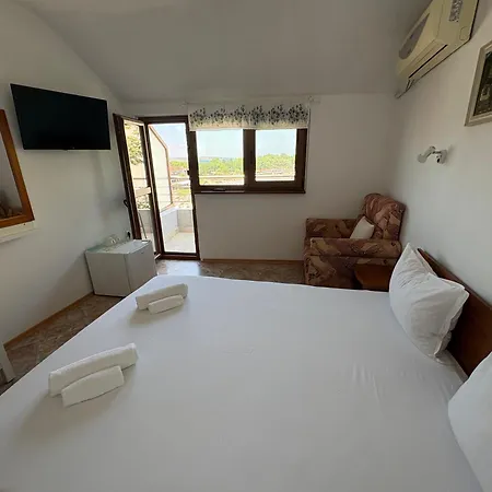 Guest house Kera
