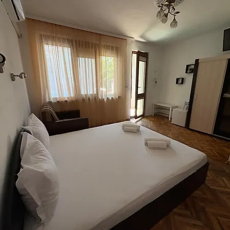 Kera Guest house 4*