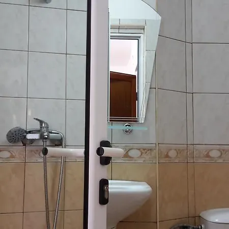 Kera 4*